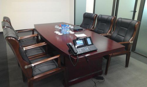 Bàn Họp Oval Xoan Đào Hiện Đại